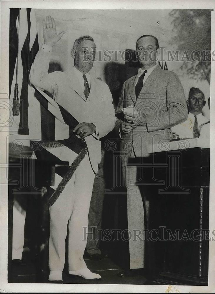 1931 Press Photo Ernest Lee Jahncke Asst Sec of the Navy taking oath of - Historic Images