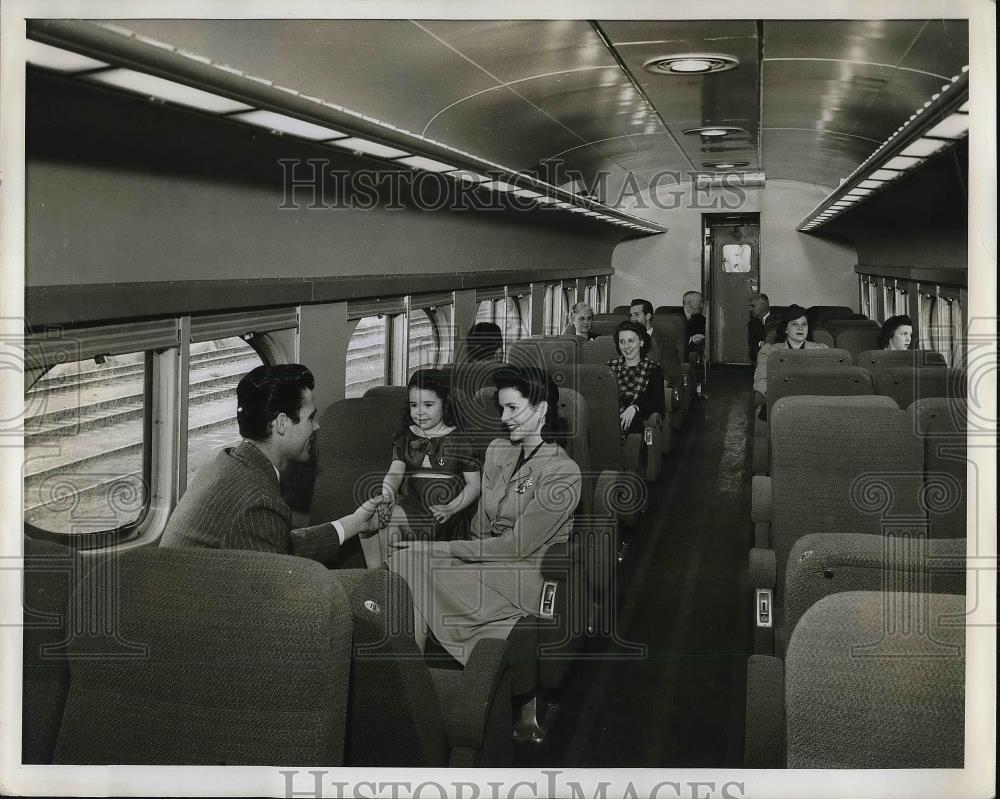 1941 Press Photo interior of new Preco car of Sante Fe Railway - neb02429 - Historic Images