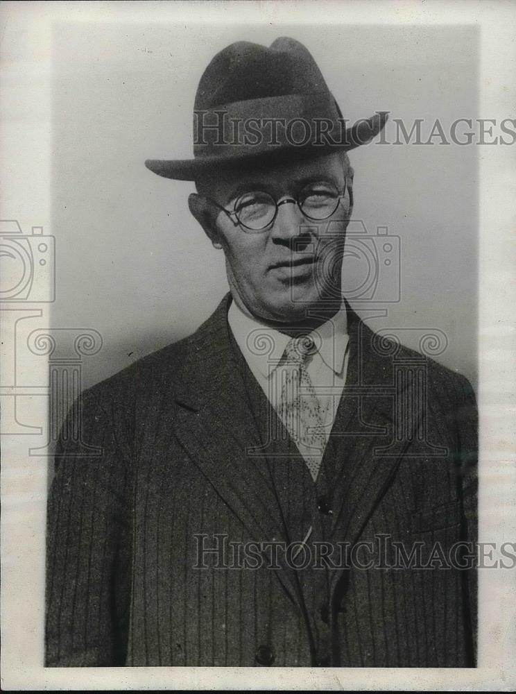 1929 Press Photo C.C. Reed of Cincinnati after speaking to police - Historic Images