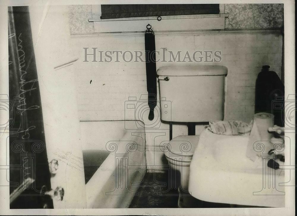 1930 Press Photo Chester, Pa bathtub at home where woman drowned herself - Historic Images