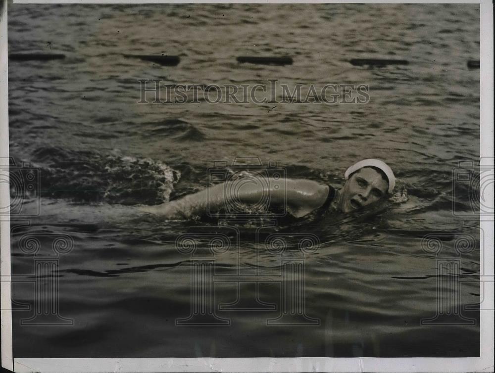 1937 Press Photo Swimmer Frances Ryan In New York Training For Olympic Games - Historic Images