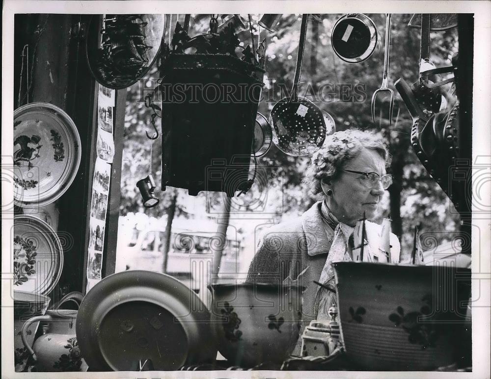 1955 Press Photo Looking Through Anitque Shop Window - Historic Images