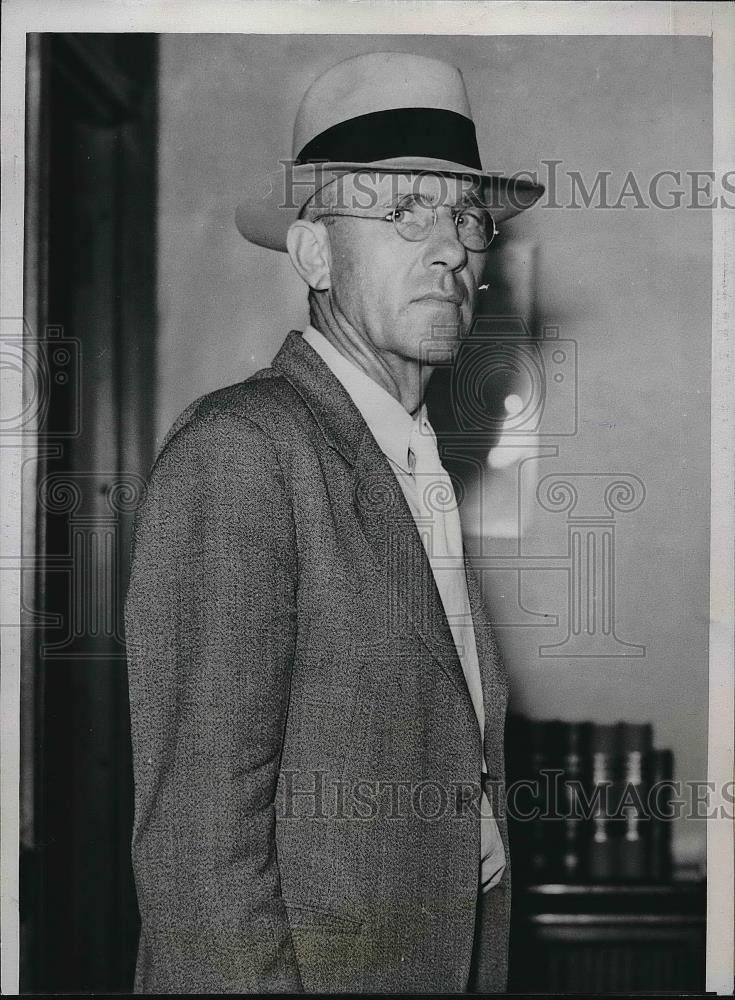 1935 Press Photo J.Andy Zenge, father of suspect in Prof. W.J. Bauer murder case - Historic Images