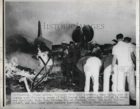 1953 Press Photo Medical Corpsmen from Hill Air-Base aid in rescue work - Historic Images
