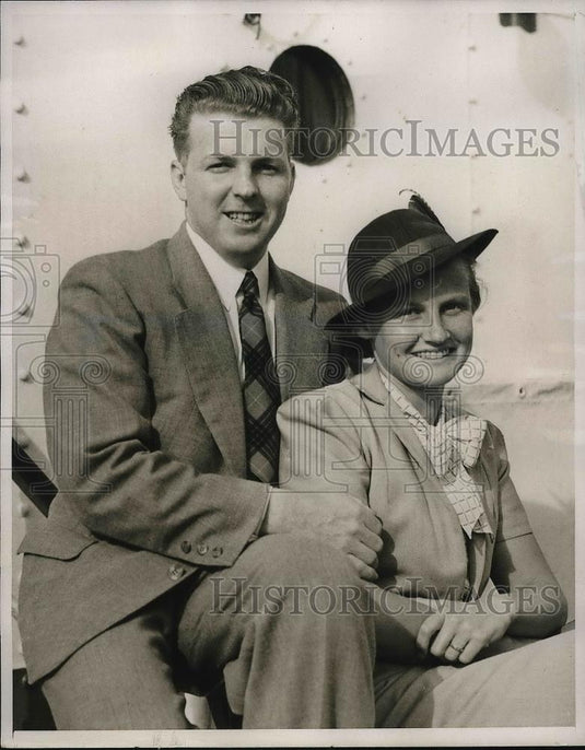 1939 Press Photo Mr & Mrs Ray Garner of Brooklyn - Historic Images