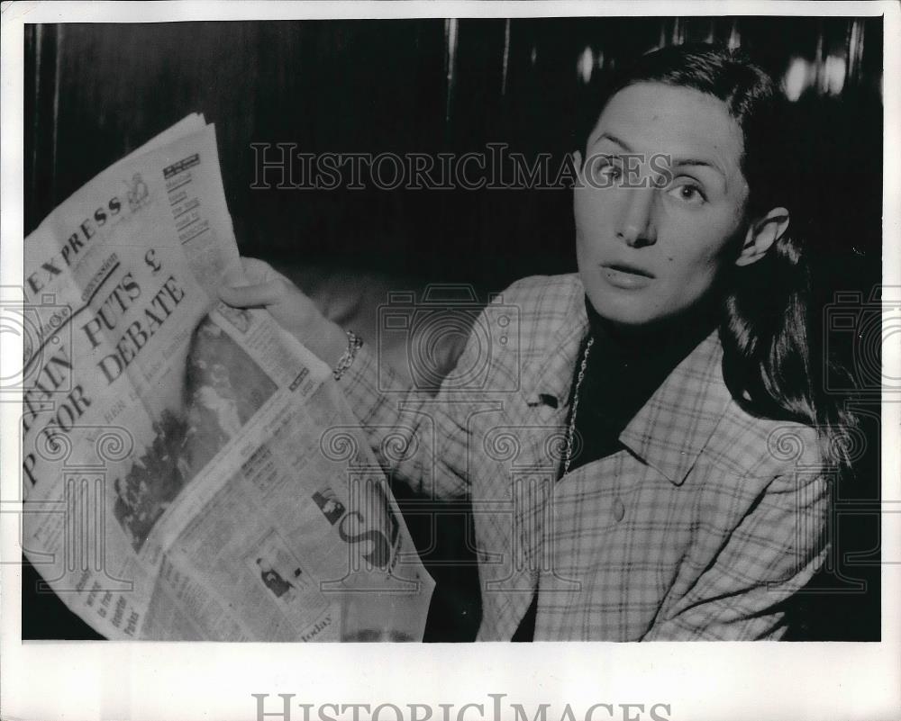 1967 Press Photo Yael Dayan, daughter of Israeli Defense Minister Moshe Dayan - Historic Images