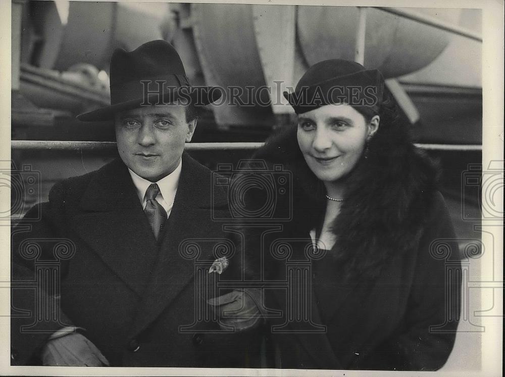 1931 Press Photo Mr. &amp; Mrs. Rae Robertson Famous English Two Piano Team - Historic Images