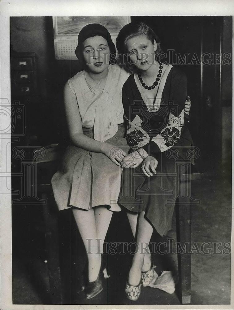 1931 Press Photo Marcella Joyce &amp; Dorothy Evans held w/ 4 men seized as members - Historic Images