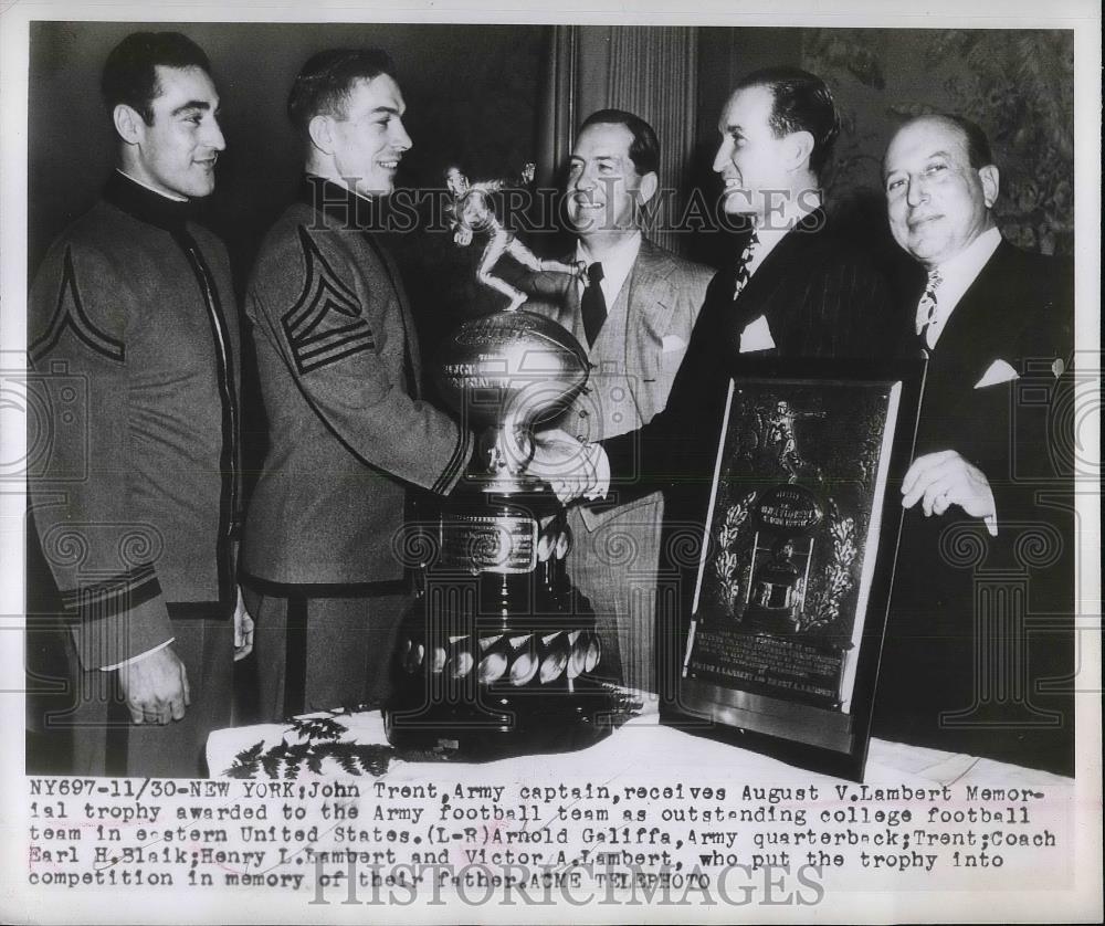 1950 Press Photo US Army Capt John Trent gets football trophy.A Galiffa,EH Blaik - Historic Images