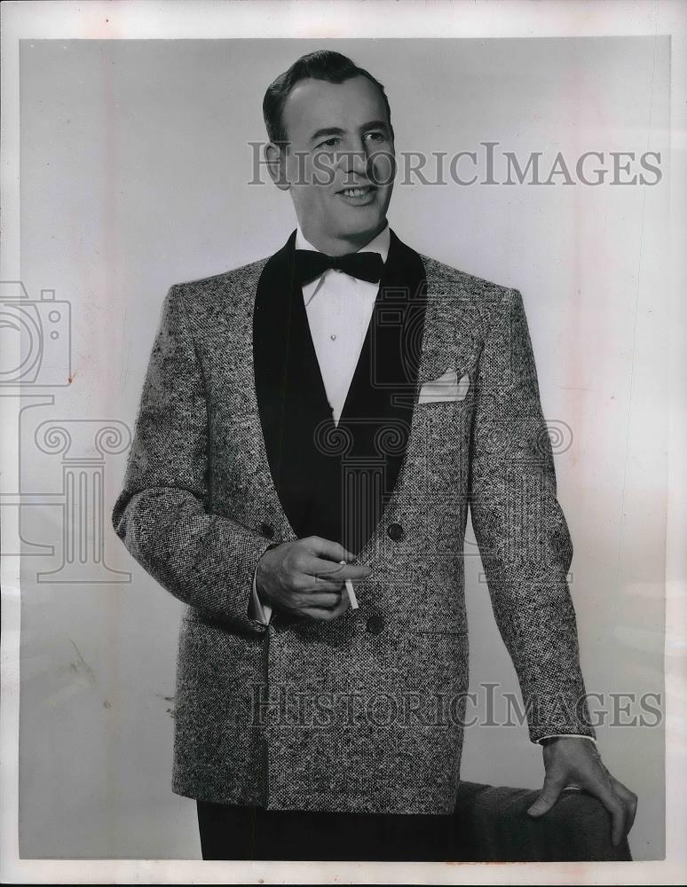 1951 Press Photo Man Models Austin Tweed Dinner Jacket - Historic Images