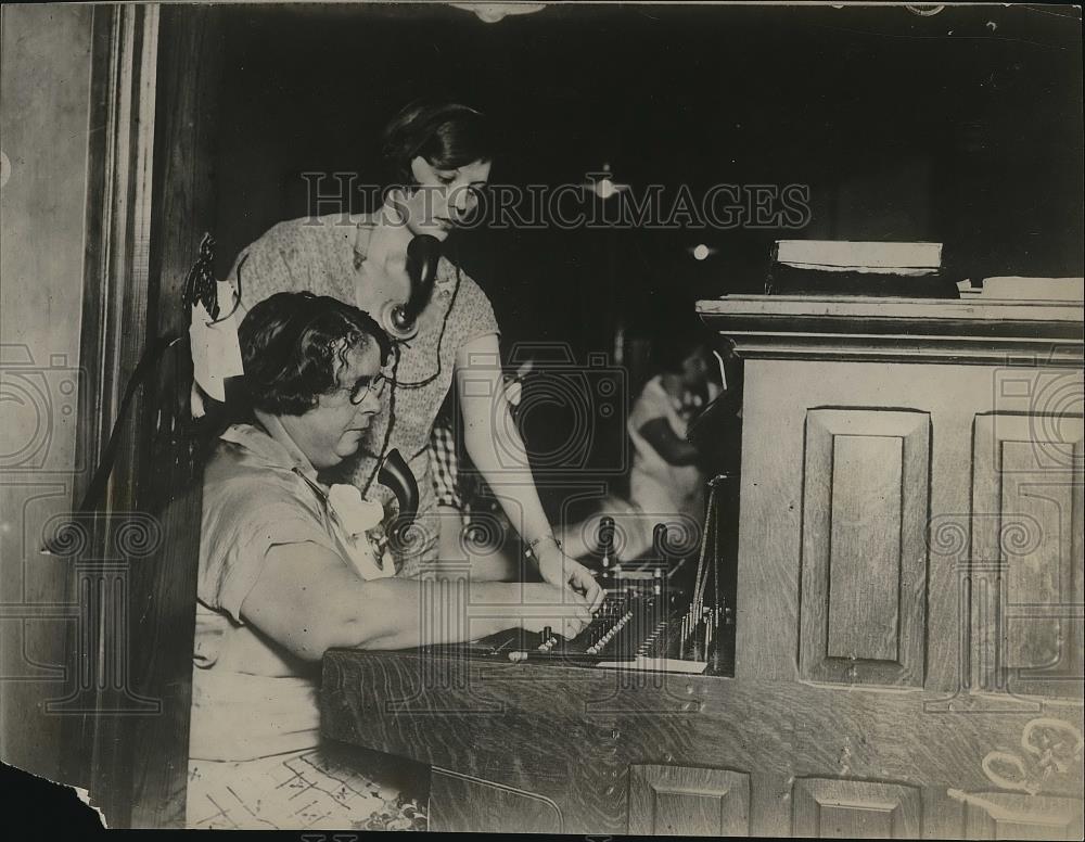 1926 Press Photo Miss Junie Chubb, Miss Lois Reed, Burlington, Kansas - Historic Images
