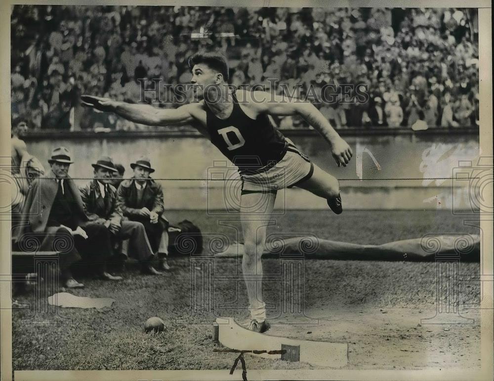 1935 Press Photo Anthony Geniawicz Wins Shot Put Event - Historic Images