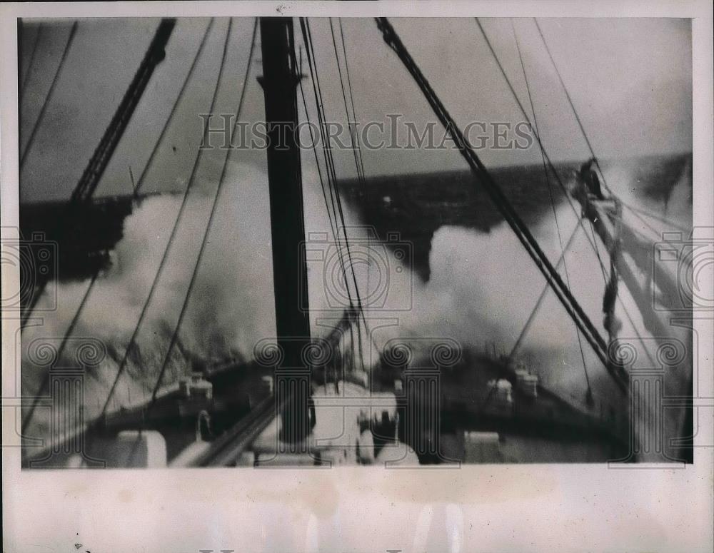 1934 Press Photo S.S. Paris Travels from France to New York in Storm - Historic Images