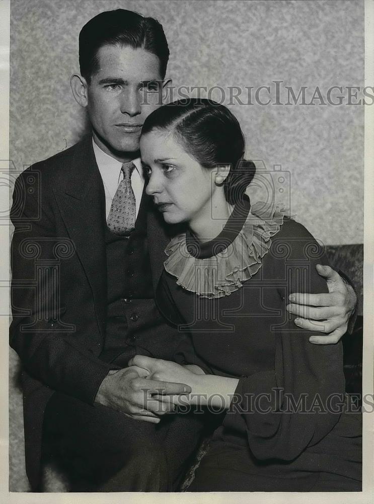 1934 Press Photo Julius Nelson and his wife Allie after friends suicide - Historic Images