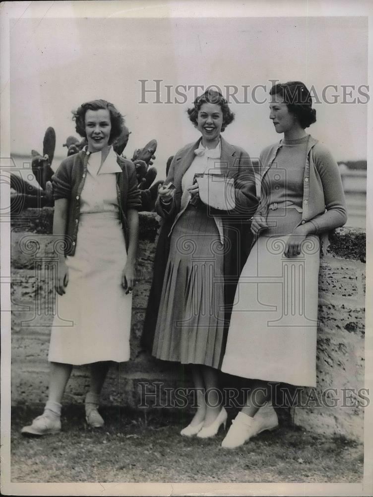 1937 Press Photo Miss Barbara Godwin, Miss Helen Cronkhite, Miss P. Richard - Historic Images