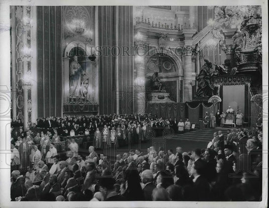 1950 Press Photo Vatican City, St Peter's Basilica , Pope Pius XII & Cardinals - Historic Images