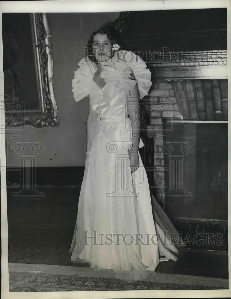 1934 Press Photo Miss Ann Mitchell at &quot;Fleet&#39;s In&quot; Supper Dance &amp; Entertainment - Historic Images