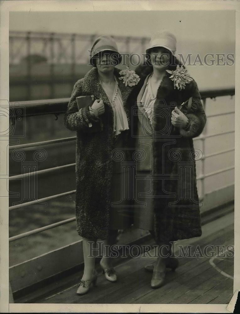 1927 Press Photo Mrs. Cocelia Syckoff and Mrs. Leonard Cohen. - neb01623 - Historic Images