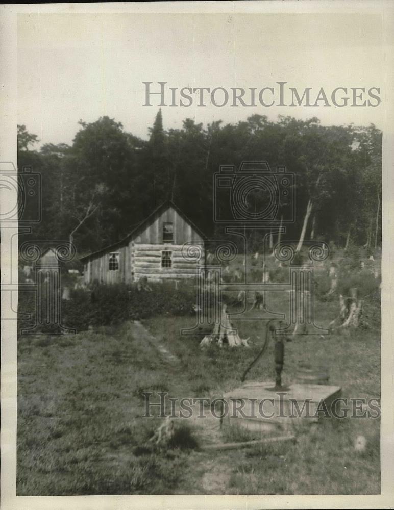 1923 Press Photo Indians Hunt & Fish For Livelihood In South Fox Island - Historic Images