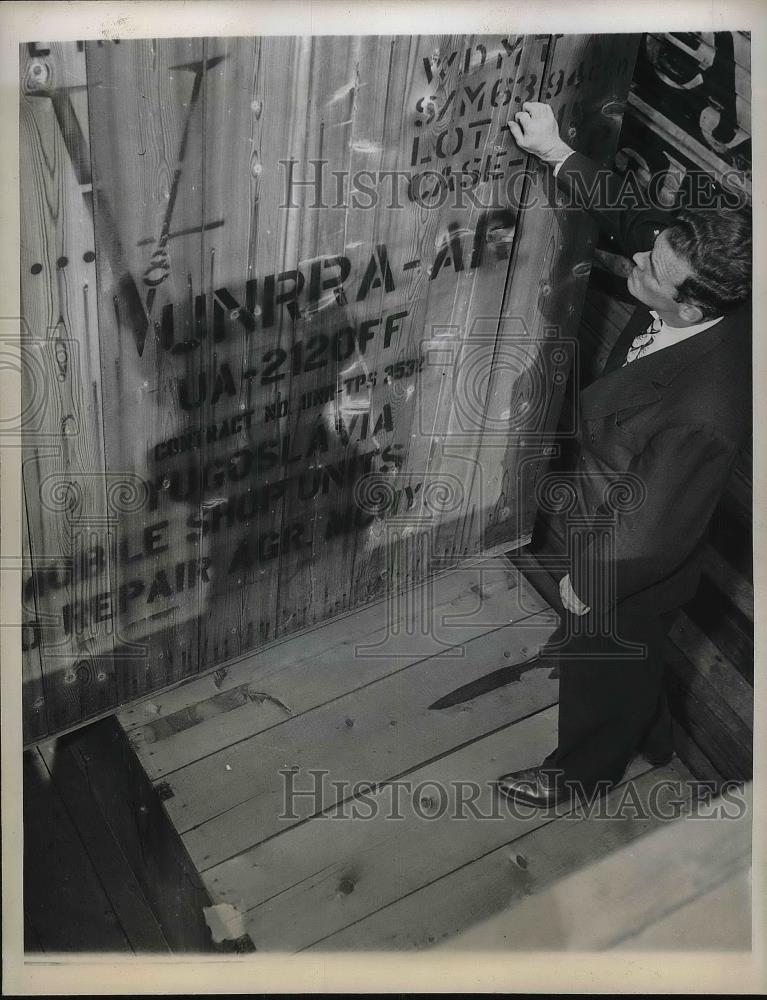 1946 Press Photo View Of Shipment Aboard A Vessel In New York Harbor - Historic Images