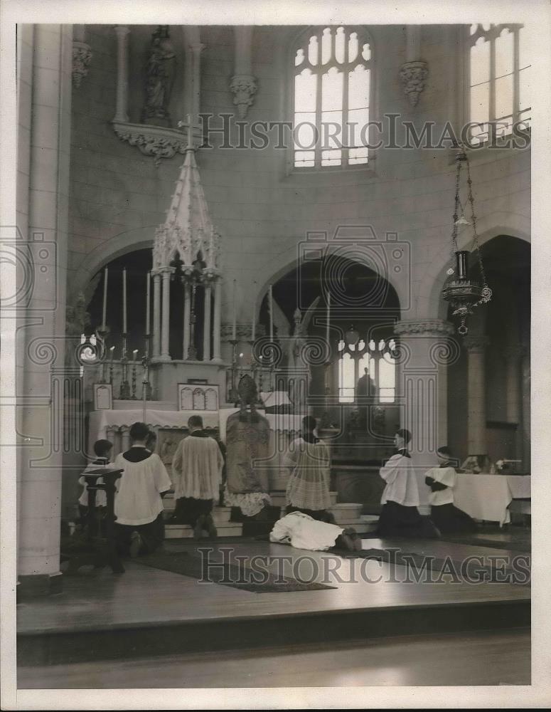 1931 Press Photo Father Aelred receives final vows in order of Cistercian Father - Historic Images