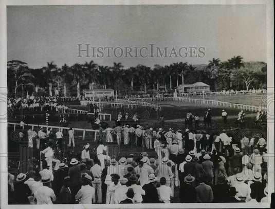 1933 Press Photo Panama Christmas Sweepstakes in Panama City - Historic Images