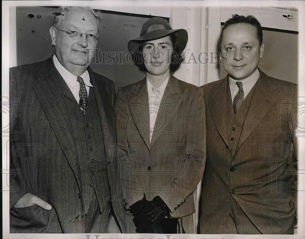 1938 Press Photo C.J. Hamlin, Daughter Mrs. Visser T. Hooft &amp; Husband Dr. Hooft - Historic Images