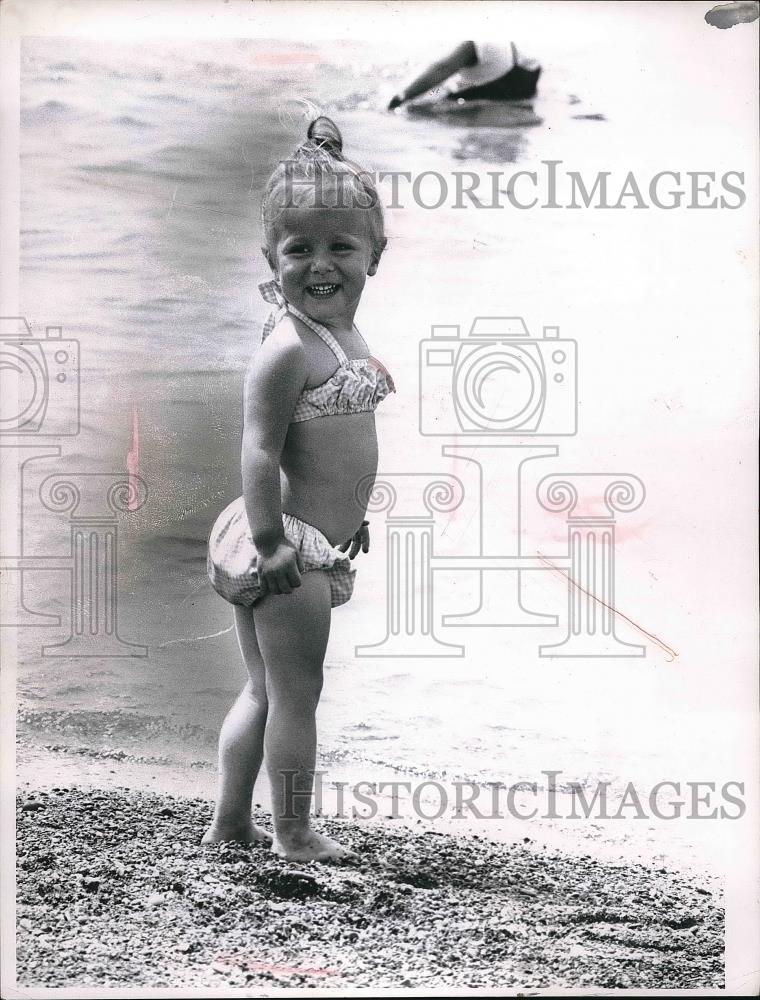 1964 Press Photo Child Patty Ann Just at Headland Beach State Park - nea97842 - Historic Images