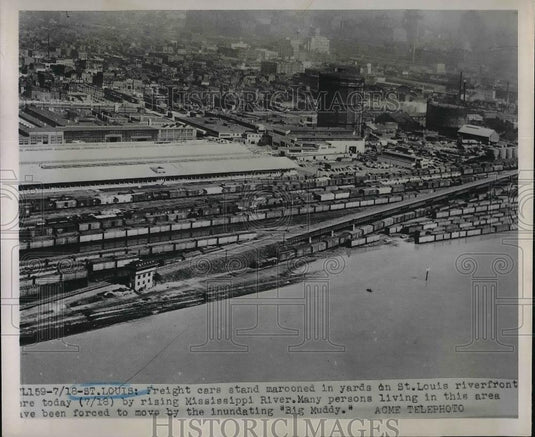 1951 Press Photo St. Louis Freight care Mississippi river flooding - neb12367 - Historic Images