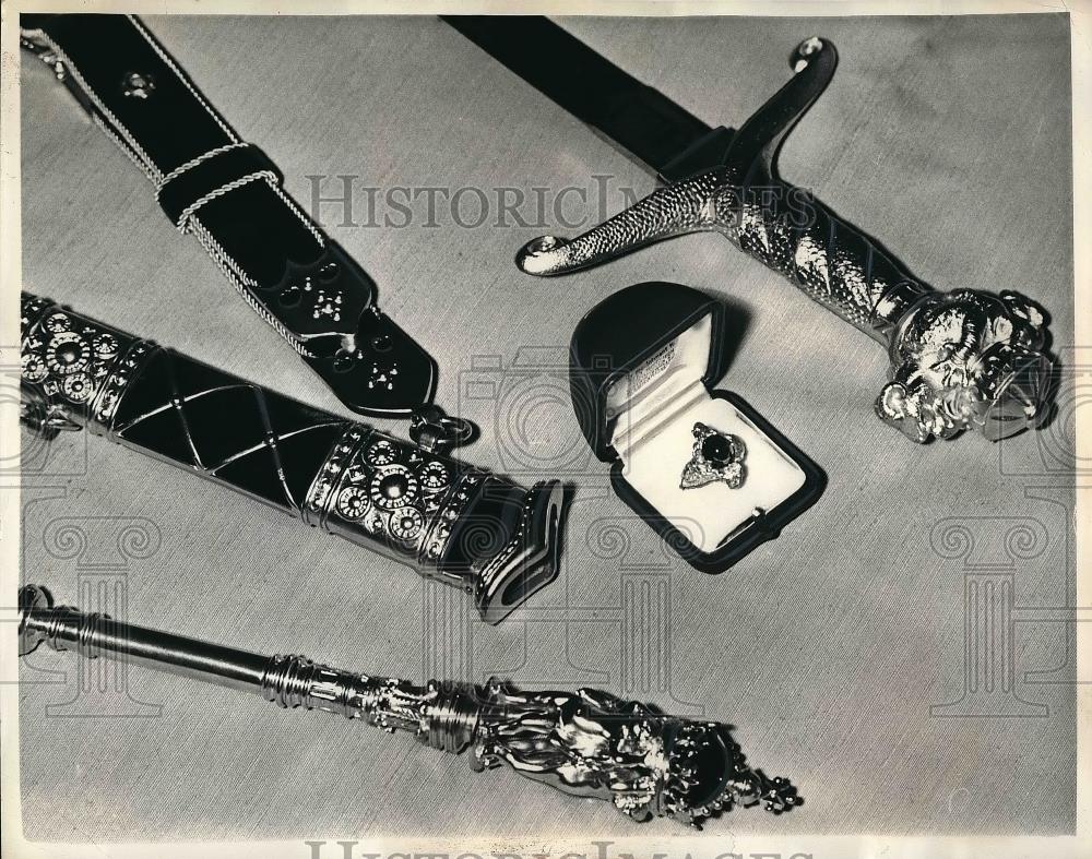 1969 Press Photo items with Prince Charles&#39; Prince of Wales insignia investiture - Historic Images