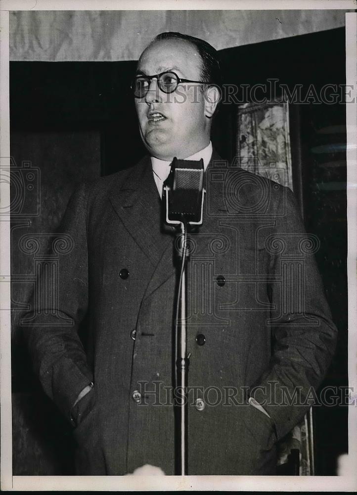 1935 Press Photo Leonard hall of Nassau County LI at meeting - Historic Images