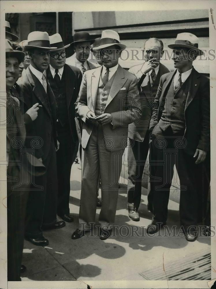 1932 Press Photo Morris Rosner leaving court after testifying - Historic Images