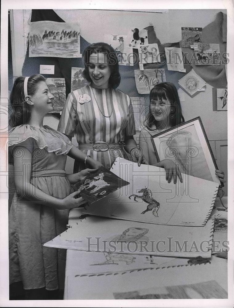 1965 Press Photo Denise Springer, Miss Anita Silverstein, Denise Slivka - Historic Images