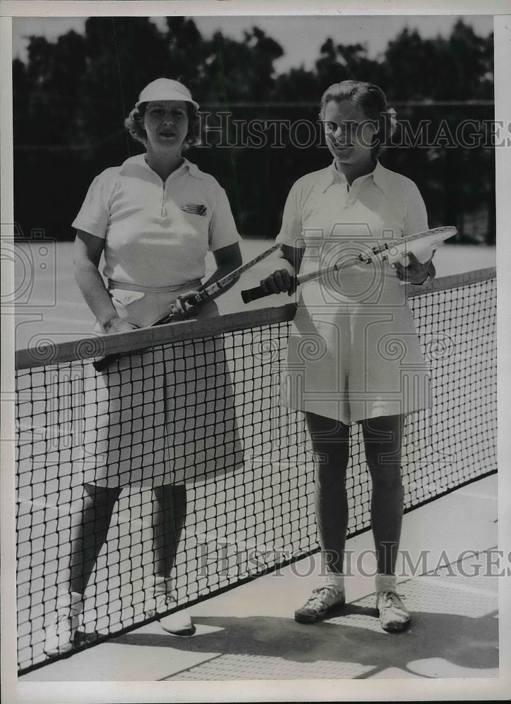 1938 Press Photo Miss Barbara Nields and Mrs John Drexel at tennis Tournament - Historic Images