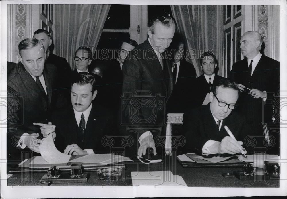 1969 Press Photo Foreign Minister Michel Dobre and Deputy Premier Cardinal - Historic Images