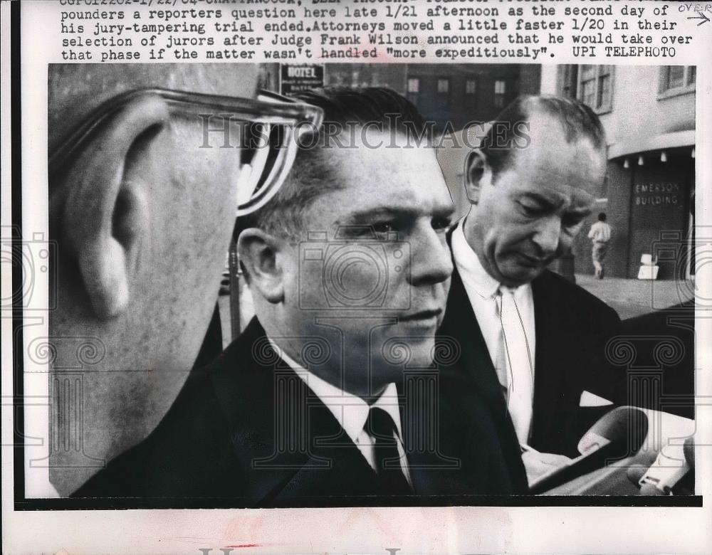 1964 Press Photo Reporters questioning James Hoffa as he leaves the Chattanooga - Historic Images