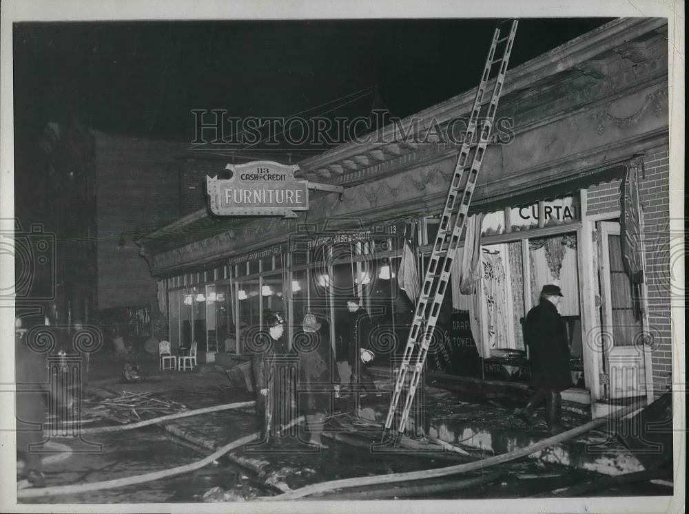 1938 Press Photo View Of Firemen Battling Fire At Furniture Store - Historic Images