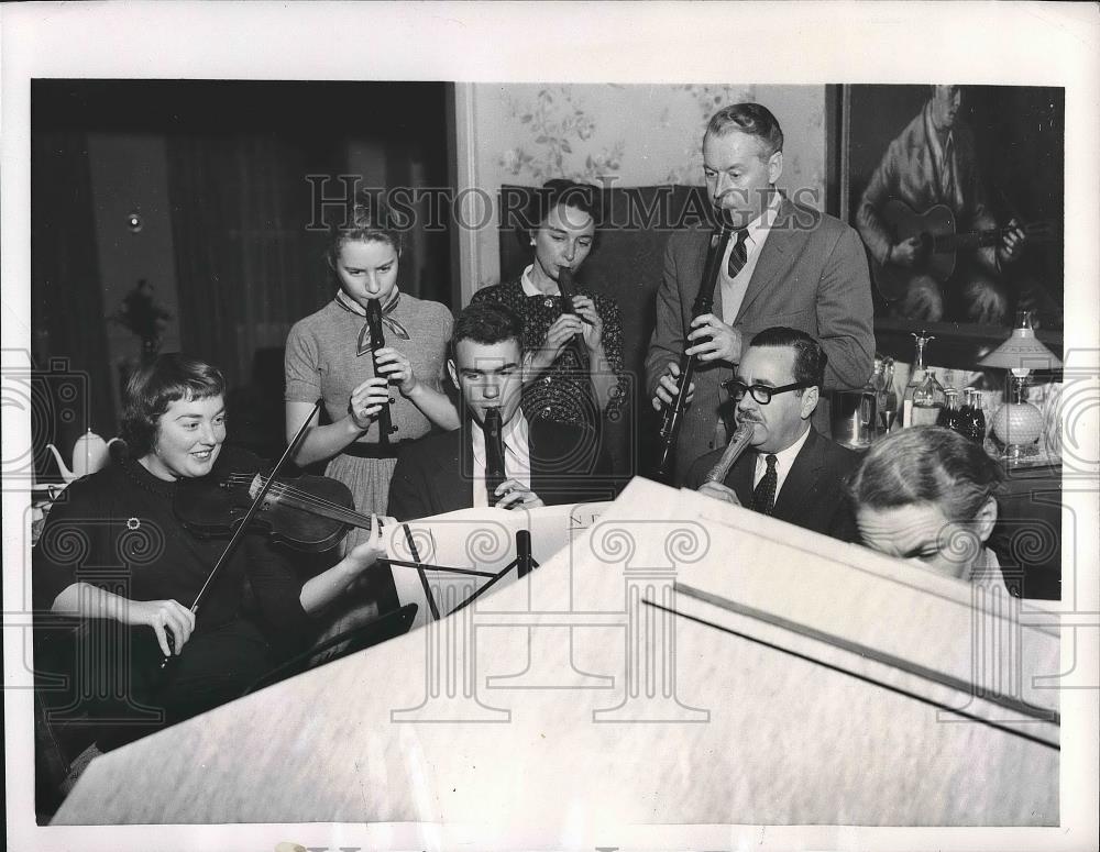 1956 Press Photo Arthur Larson, Tish Heeney, Anna Larson, Lex, Mrs. Florence - Historic Images