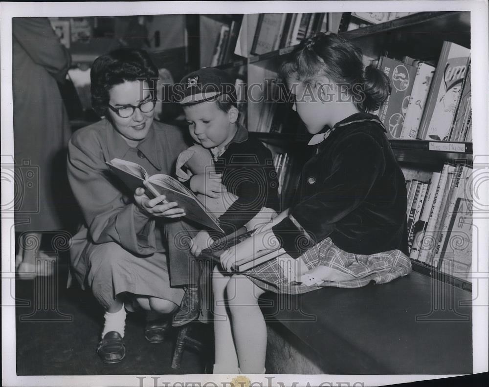 1954 Press Photo Boo Mobile Library Indianapolis Indiana - neb14185 - Historic Images