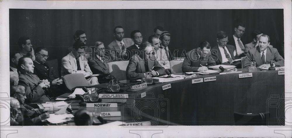 1950 Press Photo U.S. Delegate Ernest Gross, C.E. Zinchenko, Jacom Malik - Historic Images