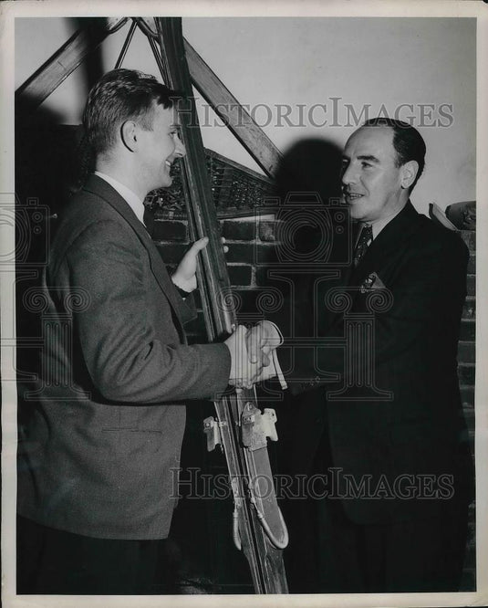 1949 Press Photo Hon. Louis Cecile minister of Ontario Dept of travel - Historic Images