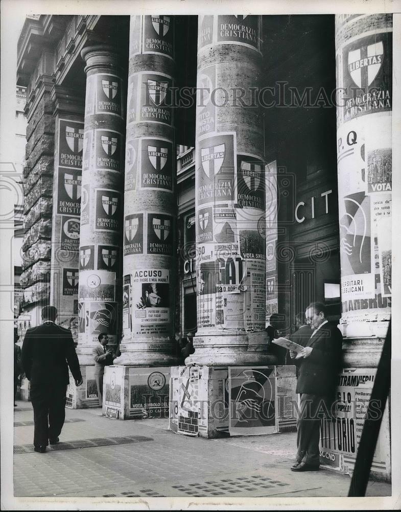 1953 Press Photo The Piazza Colonna in Rome - neb12210 - Historic Images