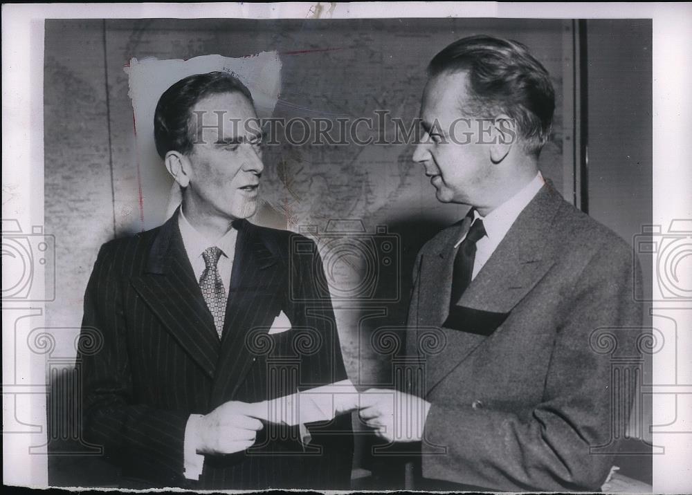 1954 Press Photo Sir Pierson Dixon, Sec. Gen. of U.N&gt; Dag Hammarskjold - Historic Images