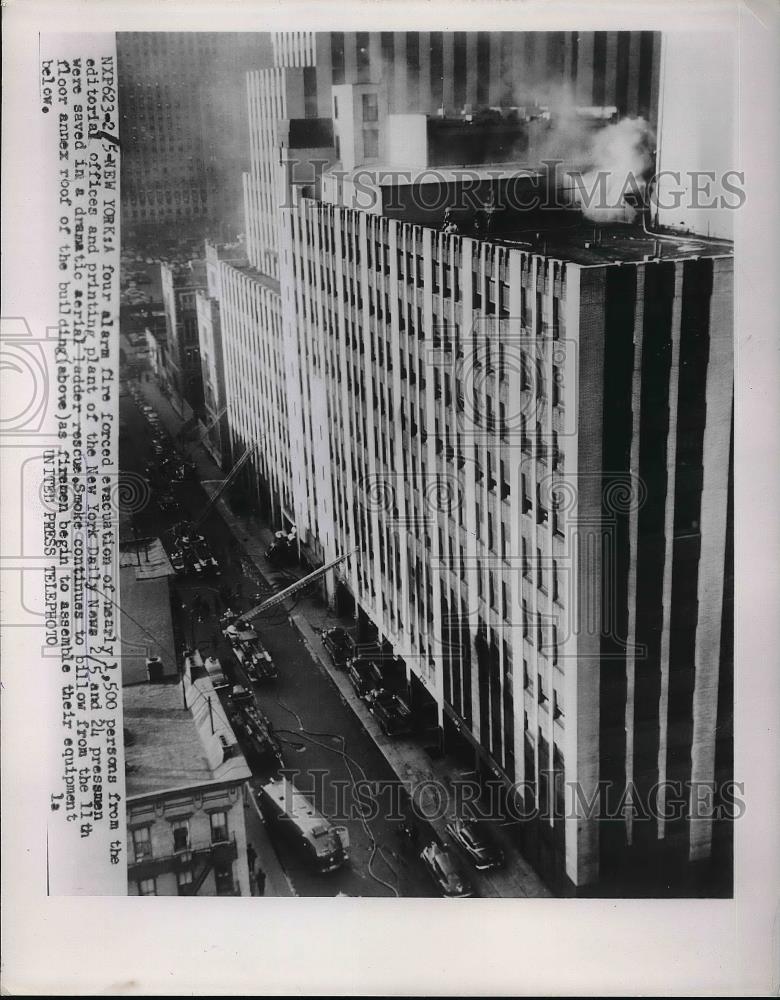 1954 Press Photo Four-Alarm fire at New York Daily News - neb18915 - Historic Images