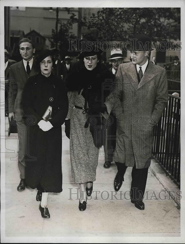 1934 Press Photo Mrs. Harry Morgan, Mrs, Benjamin Thaw and Harry Morgan - Historic Images