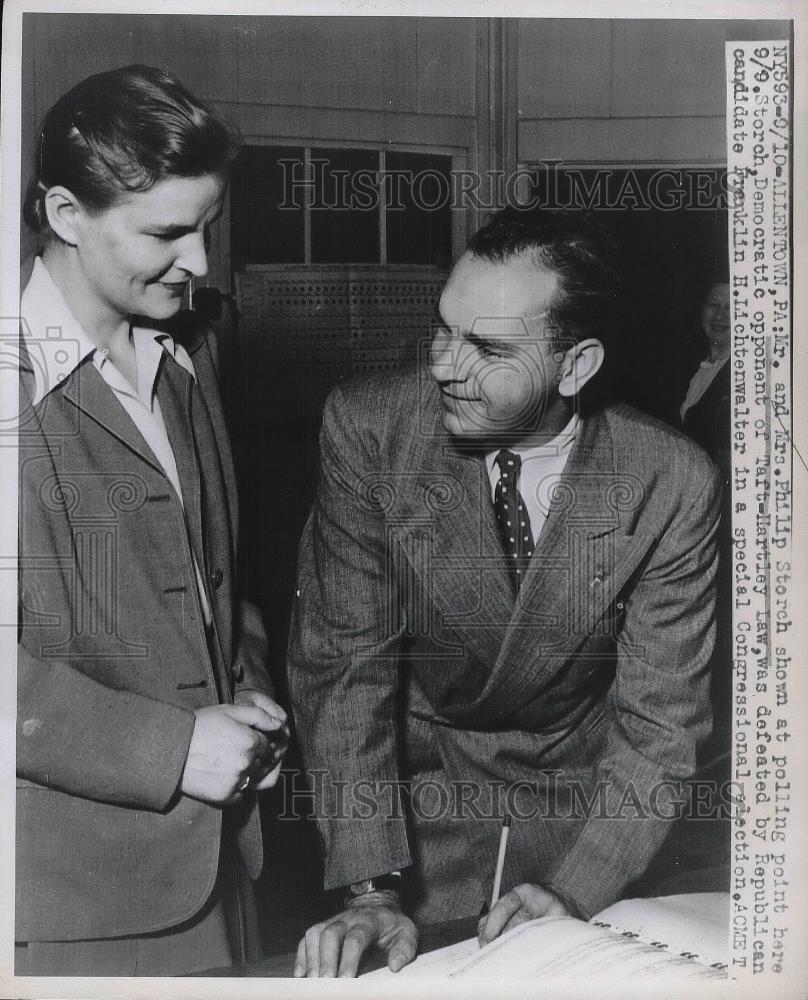 1947 Press Photo Mr &amp; Mrs Philip Storch at polls in Allentown, Pa. - Historic Images