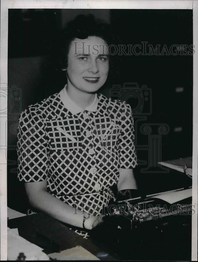 1939 Press Photo Miss Helen Frisch Stenographer US Forestry Service - neb19001 - Historic Images