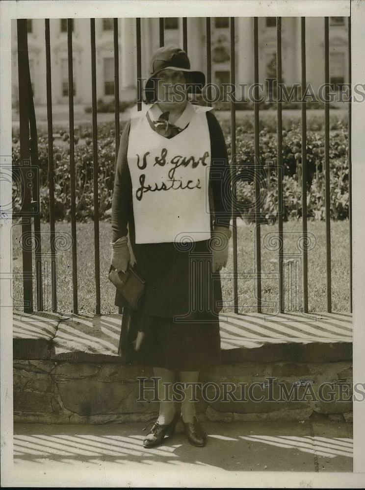 1931 Press Photo Mrs. Mary A. Connor Picketing Outside Of White House - Historic Images