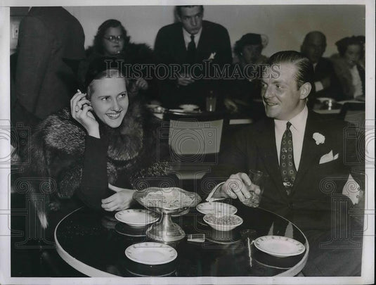 1935 Press Photo Miss Nancy Sewall and Louis Ehret at a ball - Historic Images