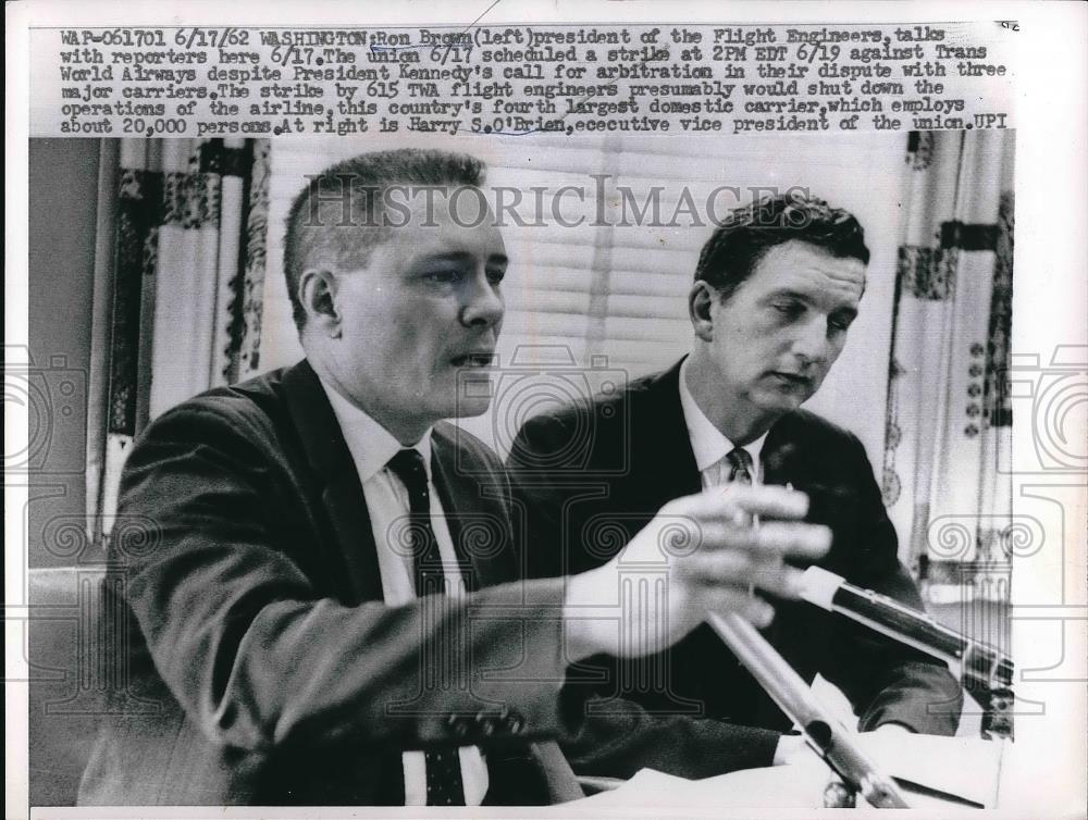 1962 Press Photo FE Union pres. Ron Brown & Harry O'Brien in D.C. - nea97175 - Historic Images